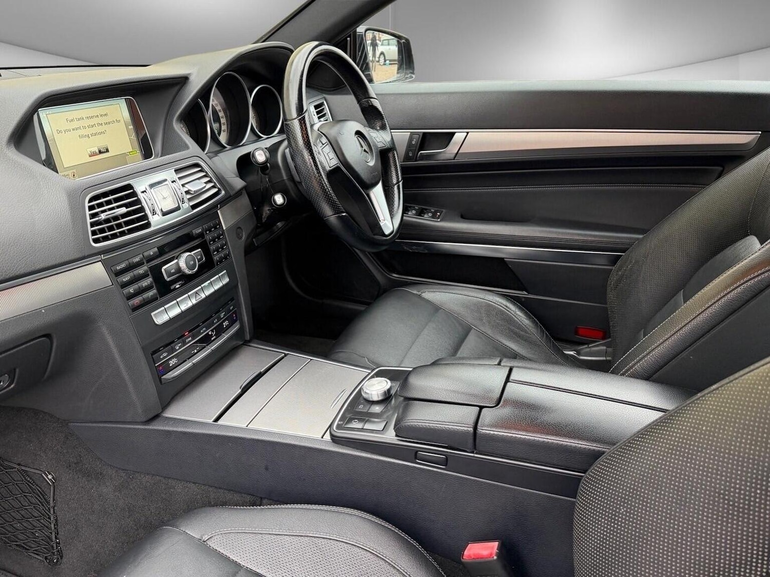 Used Mercedes-Benz E Class 2013 for sale - 76666142: Photo 18