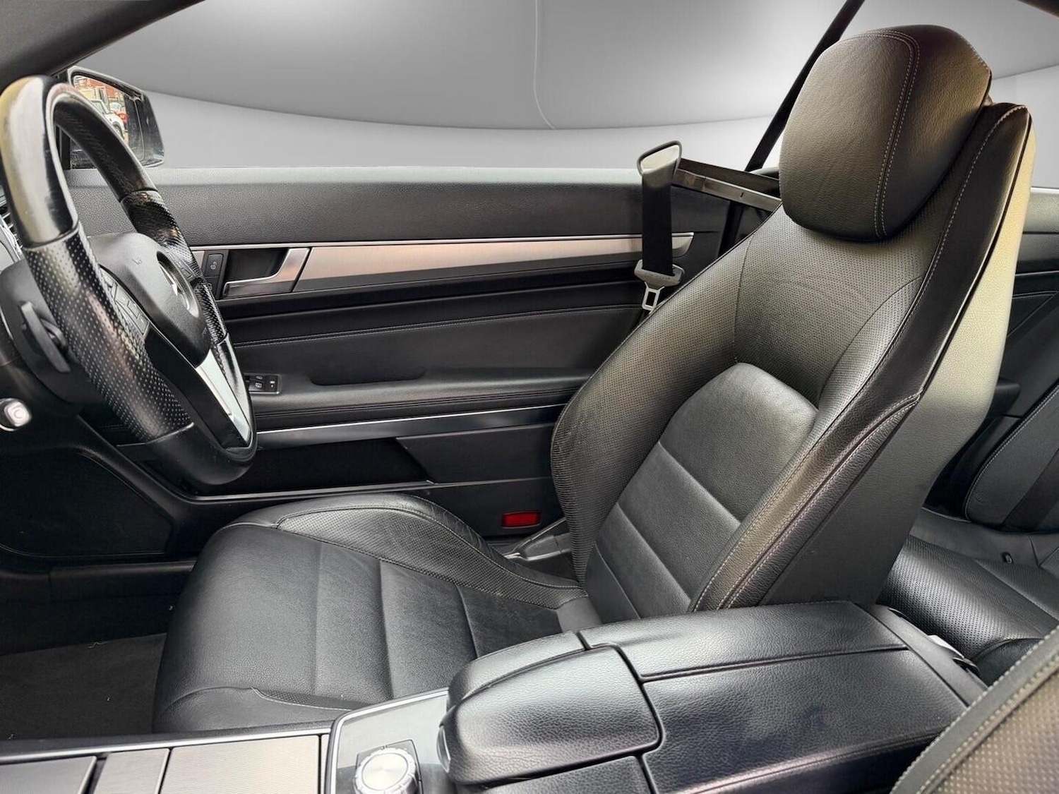 Used Mercedes-Benz E Class 2013 for sale - 76666142: Photo 19