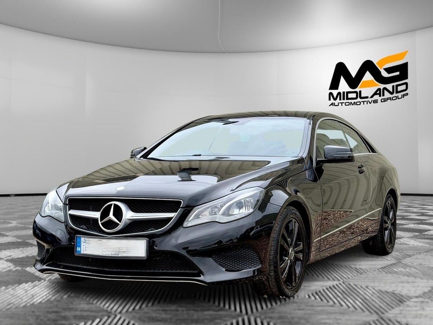 Used Mercedes-Benz E Class 2013 for sale - 76666142: Photo 3