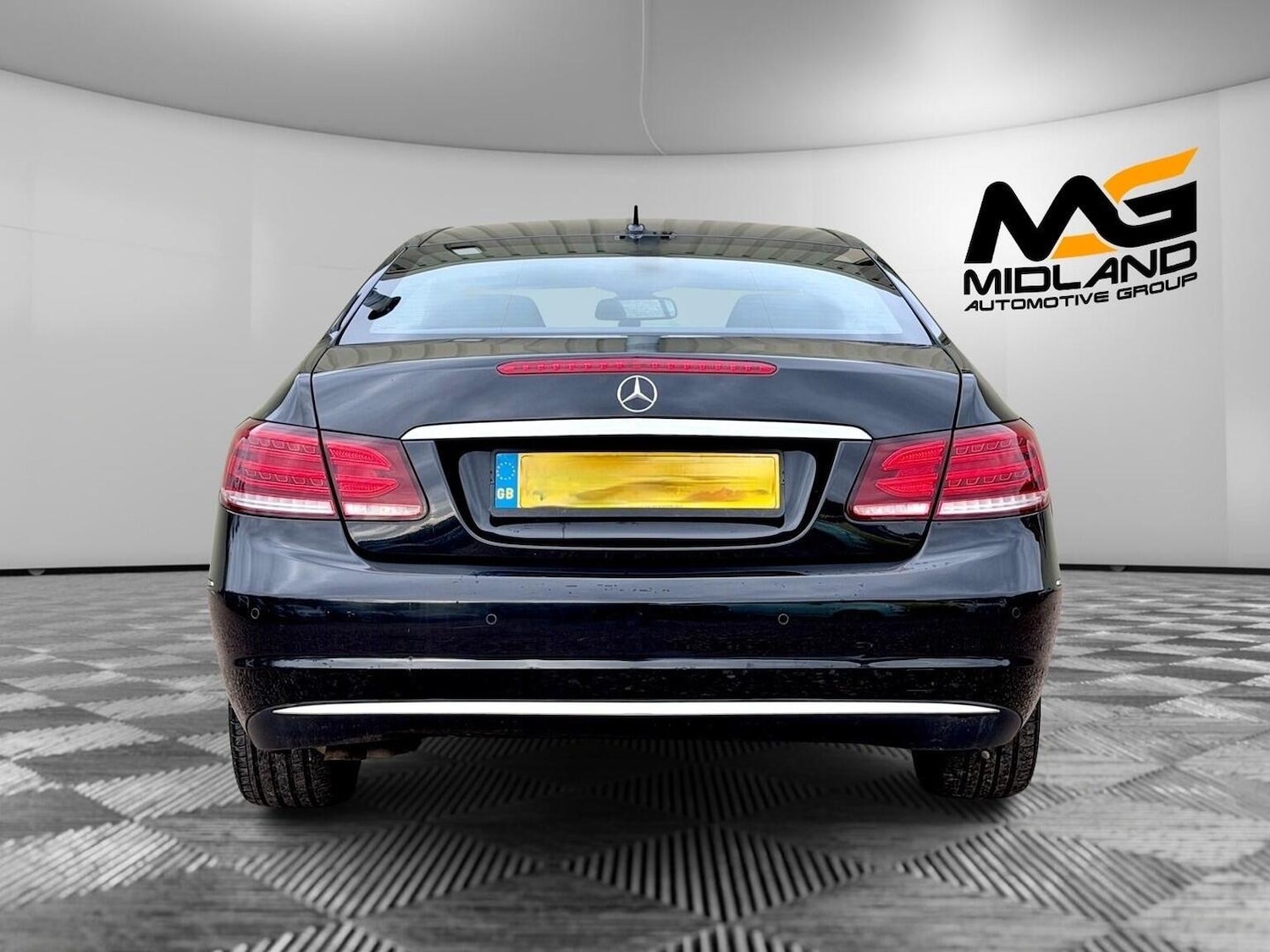 Used Mercedes-Benz E Class 2013 for sale - 76666142: Photo 7