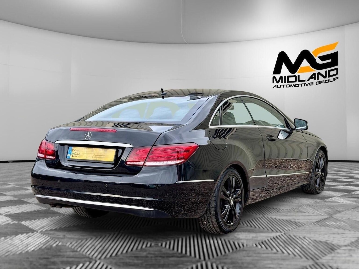 Used Mercedes-Benz E Class 2013 for sale - 76666142: Photo 8