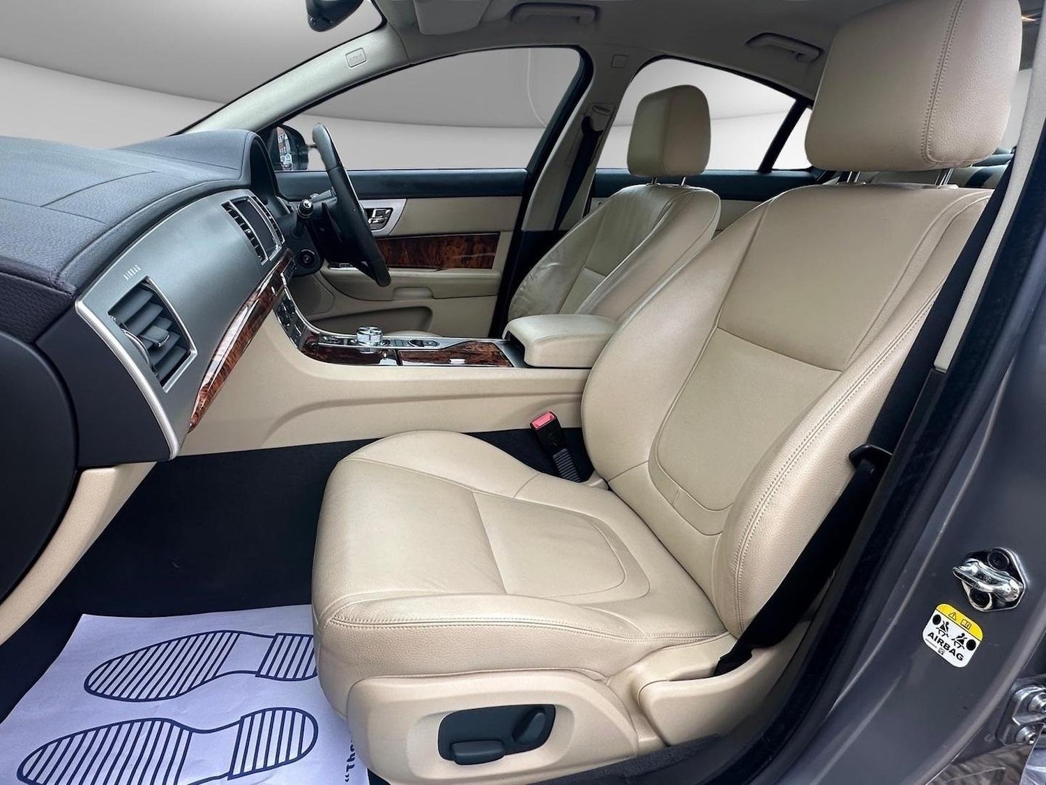 Used Jaguar XF 2014 for sale - 76624449: Photo 13