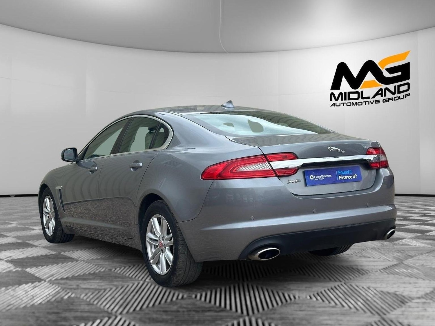 Used Jaguar XF 2014 for sale - 76624449: Photo 6