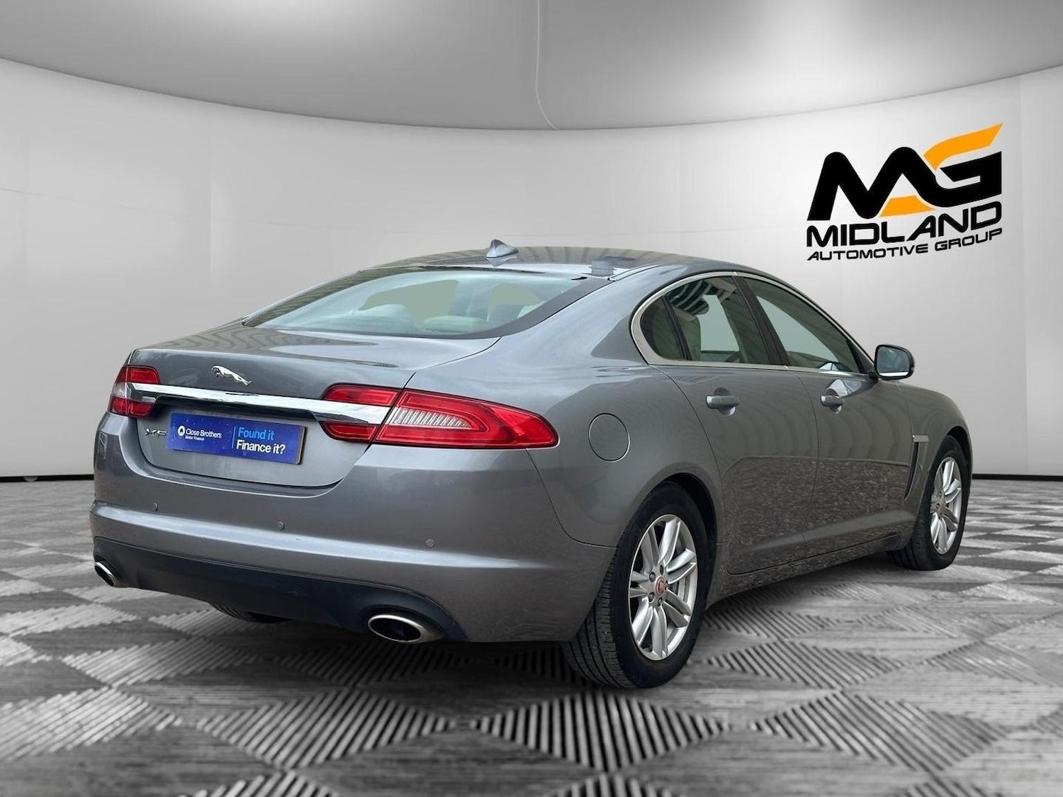 Used Jaguar XF 2014 for sale - 76624449: Photo 8