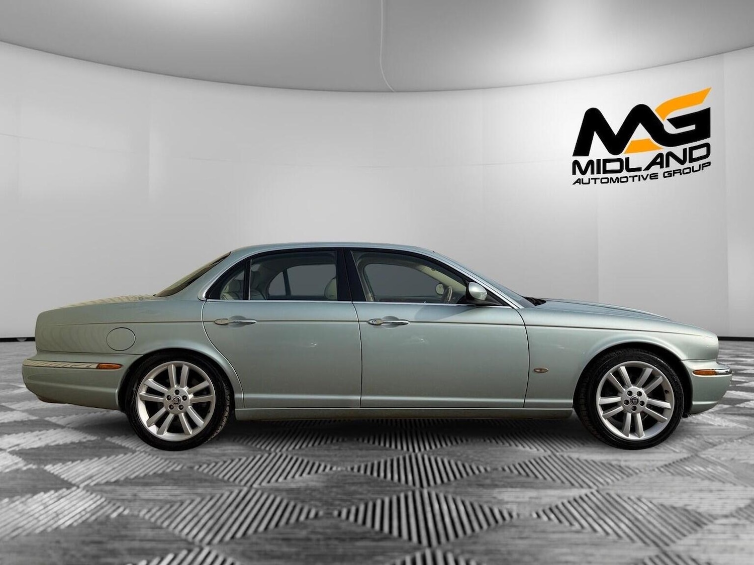 Used Jaguar XJ 2007 for sale - 77979942: Photo 13