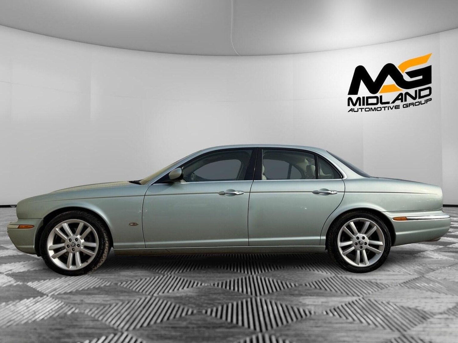 Used Jaguar XJ 2007 for sale - 77979942: Photo 15