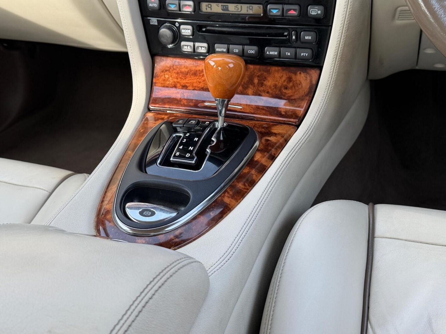 Used Jaguar XJ 2007 for sale - 77979942: Photo 19