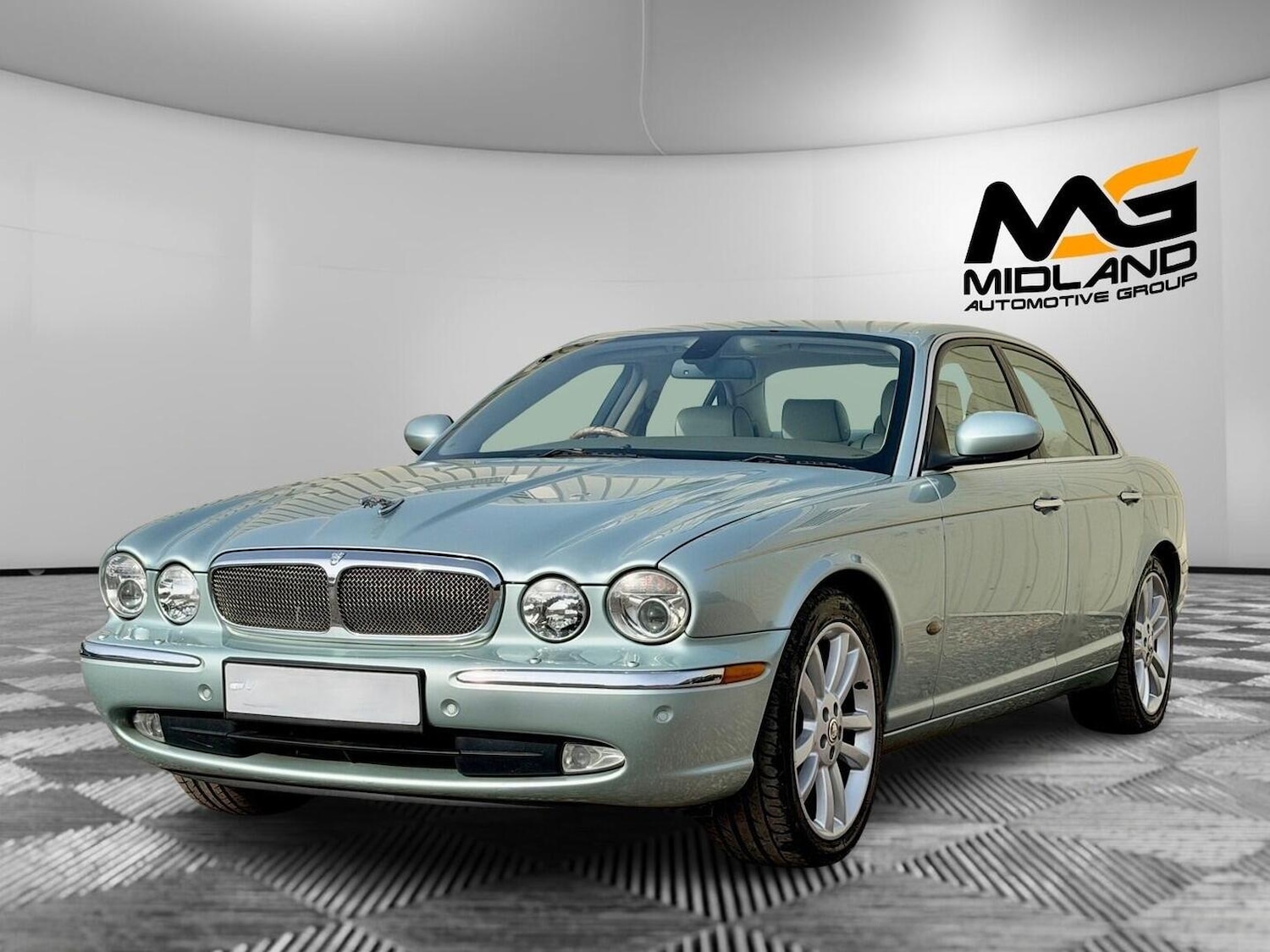 Used Jaguar XJ 2007 for sale - 77979942: Photo 3