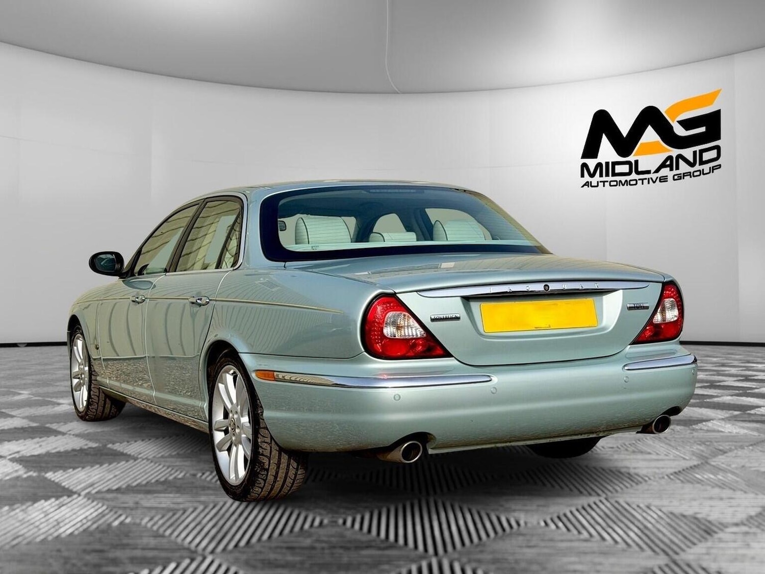 Used Jaguar XJ 2007 for sale - 77979942: Photo 4