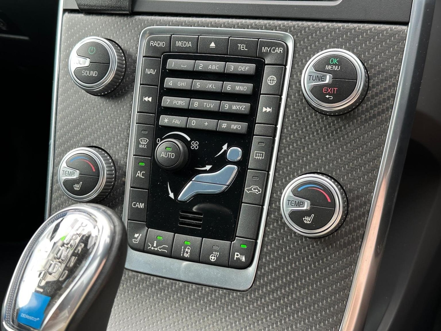 Used Volvo V60 2015 for sale - 76624452: Photo 23