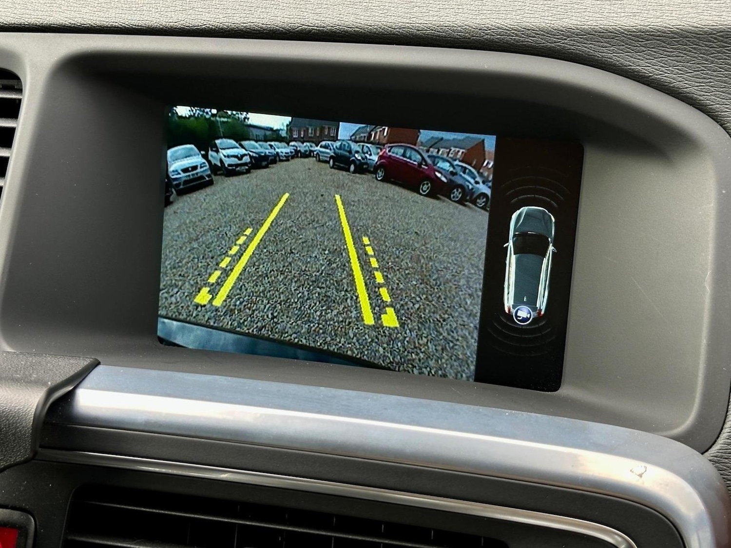 Used Volvo V60 2015 for sale - 76624452: Photo 25