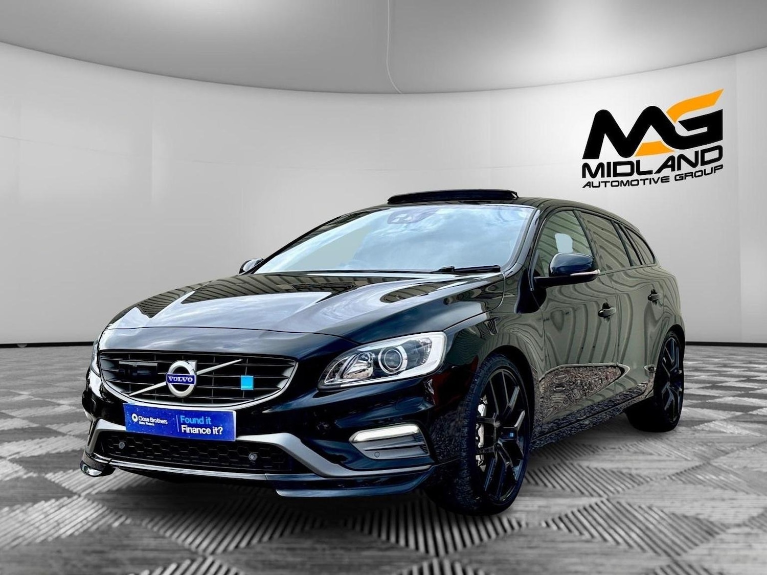 Used Volvo V60 2015 for sale - 76624452: Photo 3