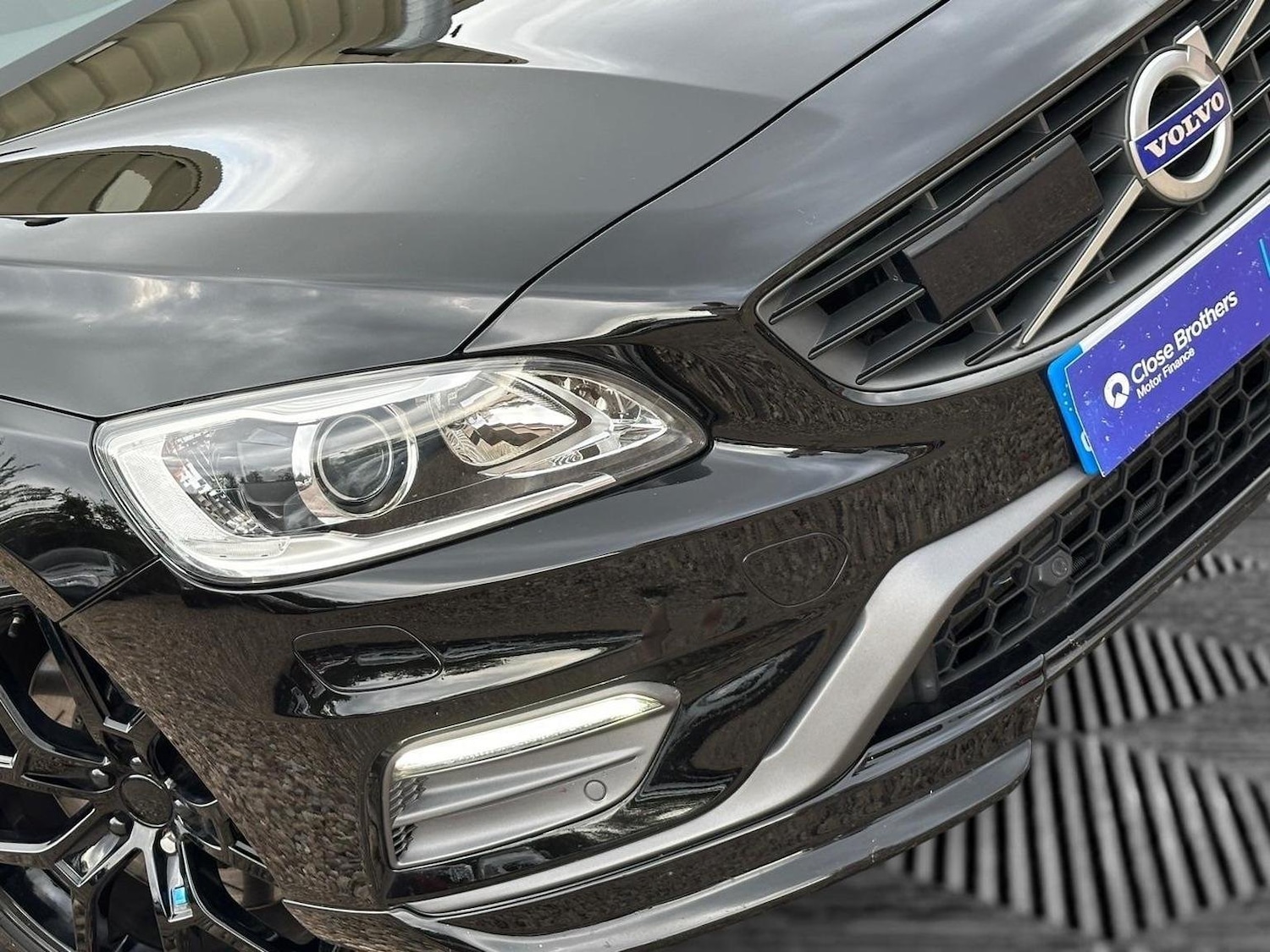 Used Volvo V60 2015 for sale - 76624452: Photo 32