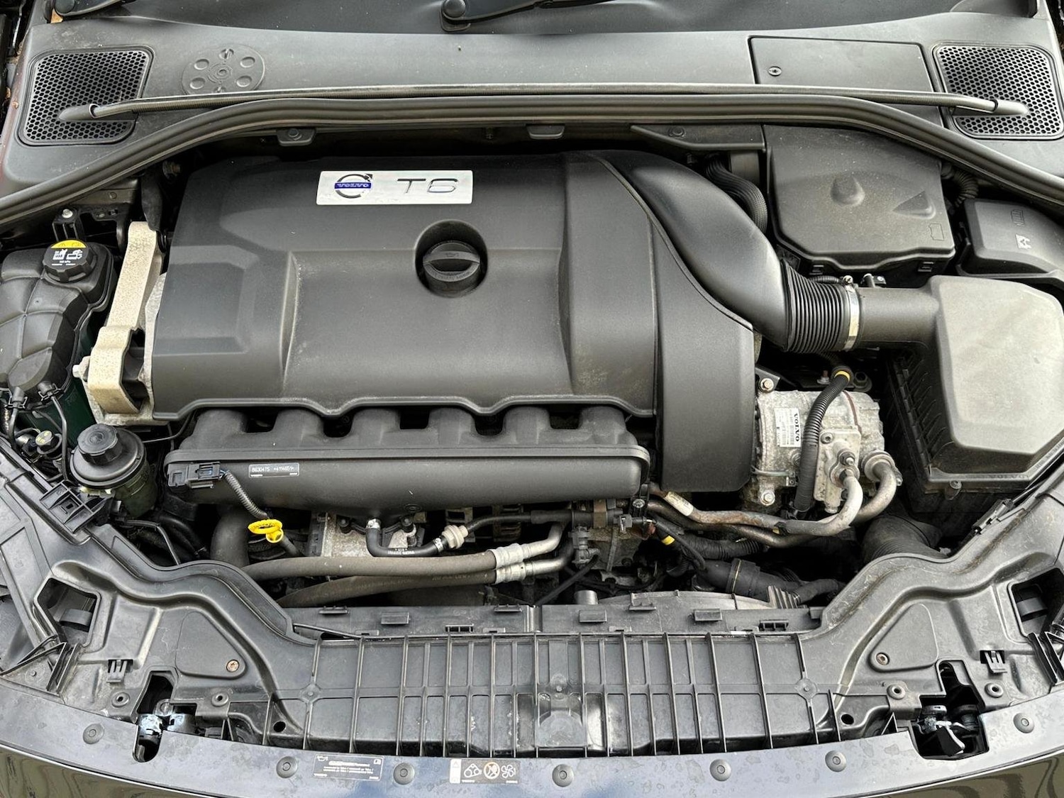 Used Volvo V60 2015 for sale - 76624452: Photo 33