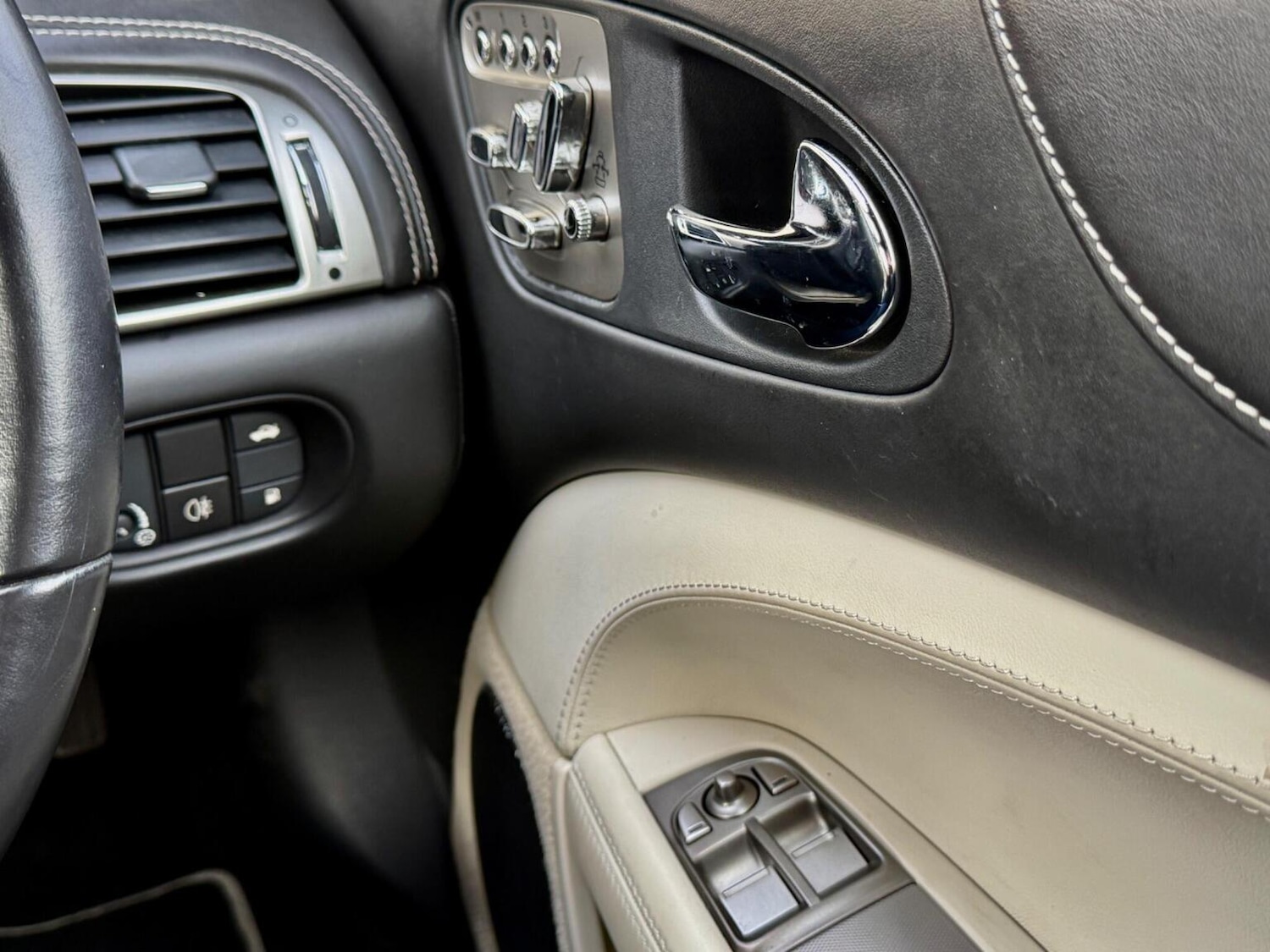 Used Jaguar XK 2010 for sale - 77595393: Photo 15