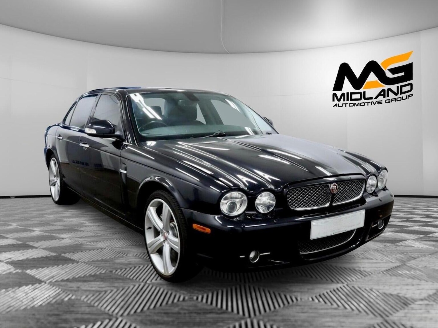 Used Jaguar XJ 2008 for sale - 76884849: Photo 1