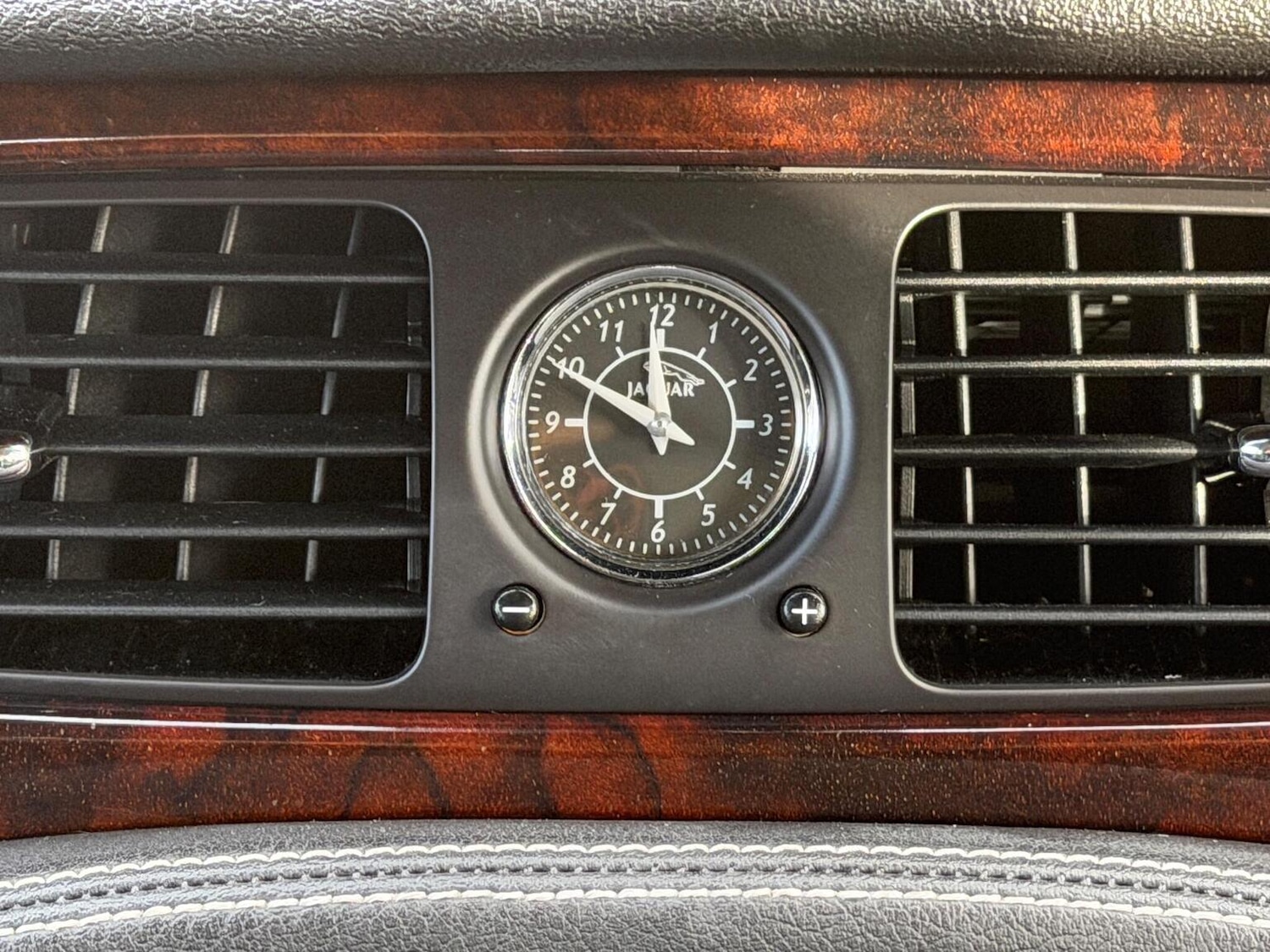 Used Jaguar XJ 2008 for sale - 76884849: Photo 23