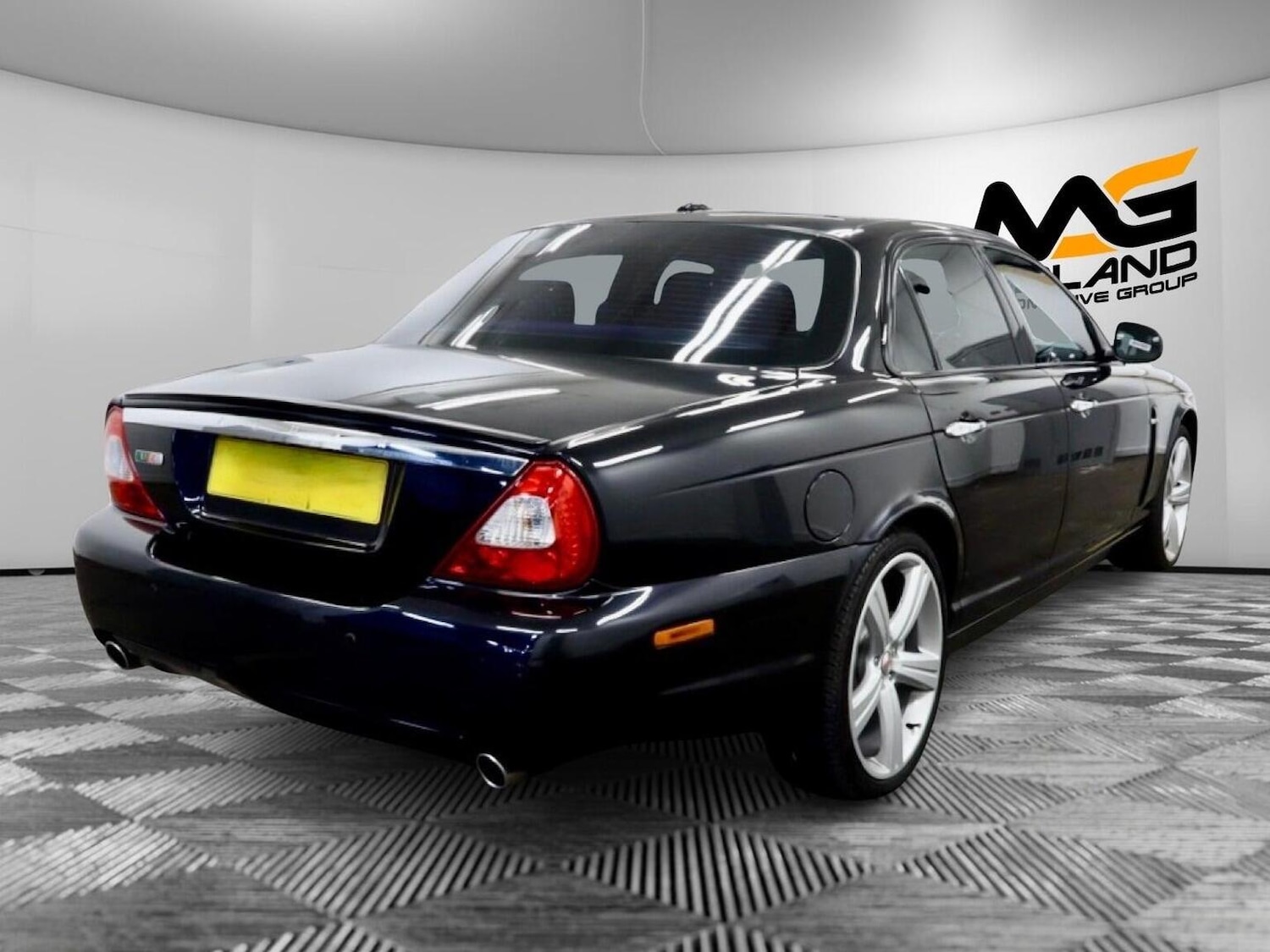 Used Jaguar XJ 2008 for sale - 76884849: Photo 5