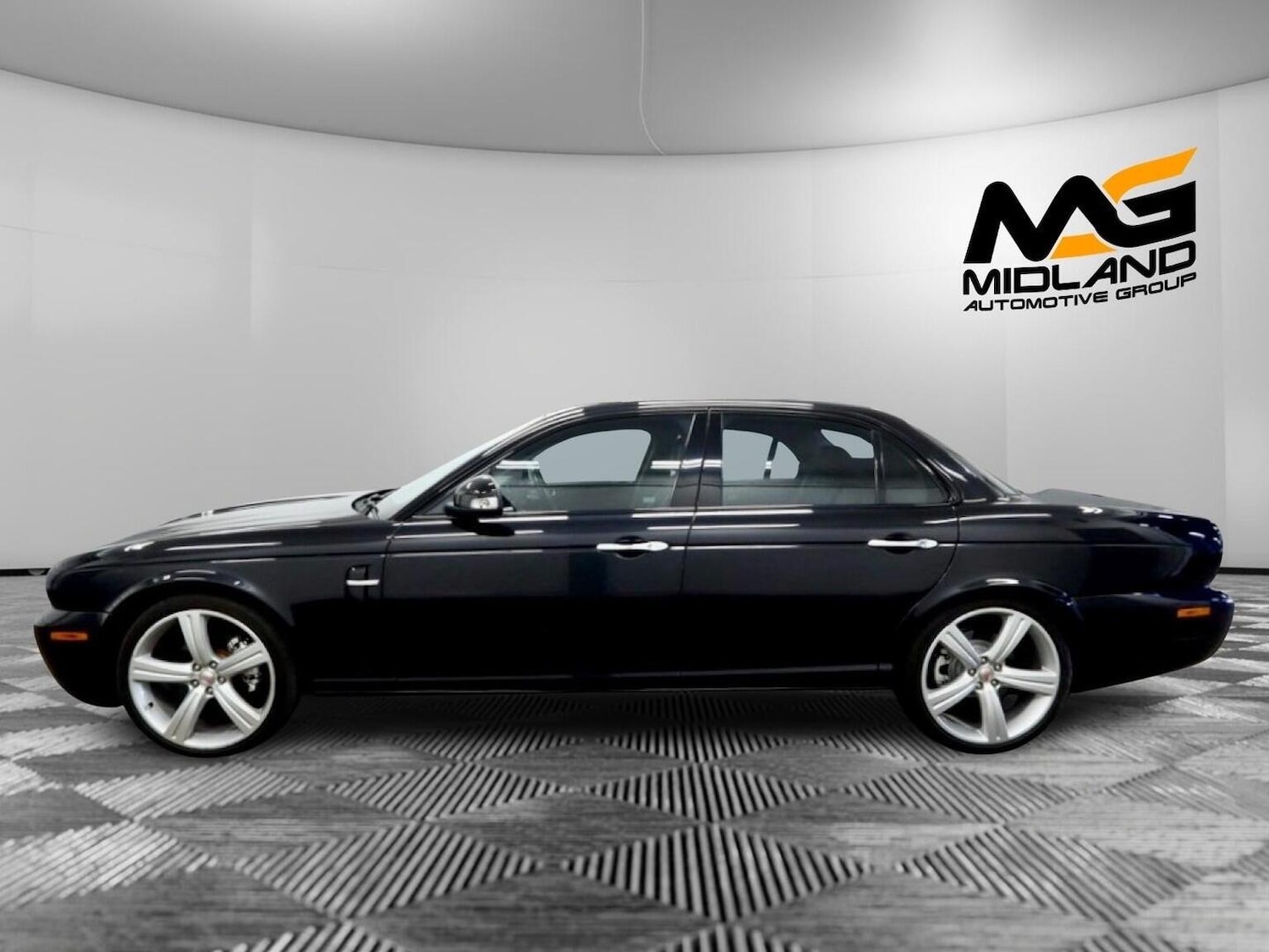 Used Jaguar XJ 2008 for sale - 76884849: Photo 6
