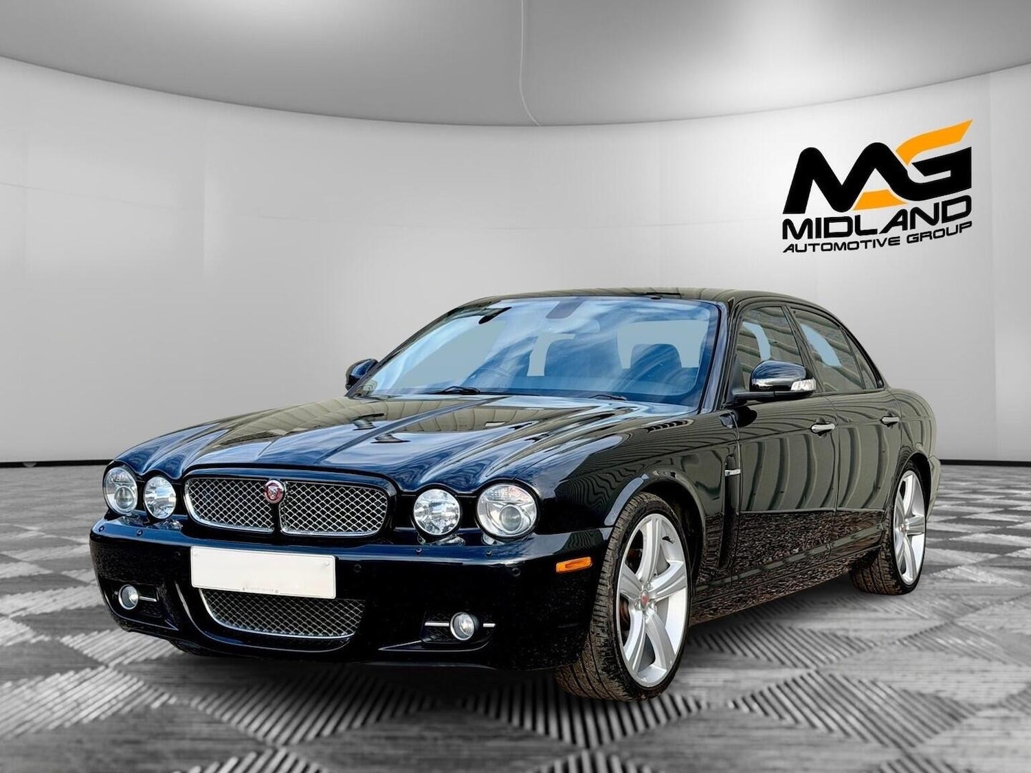 Used Jaguar XJ 2008 for sale - 77981800: Photo 3