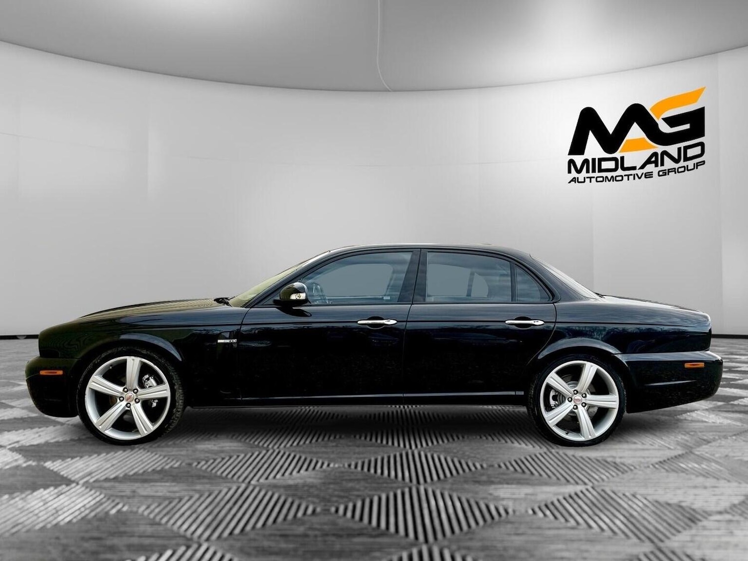 Used Jaguar XJ 2008 for sale - 77981800: Photo 5