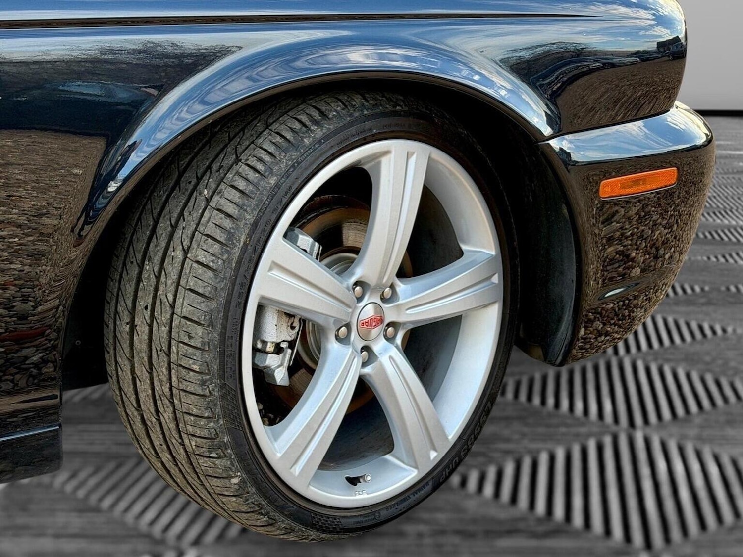 Used Jaguar XJ 2008 for sale - 77981800: Photo 9