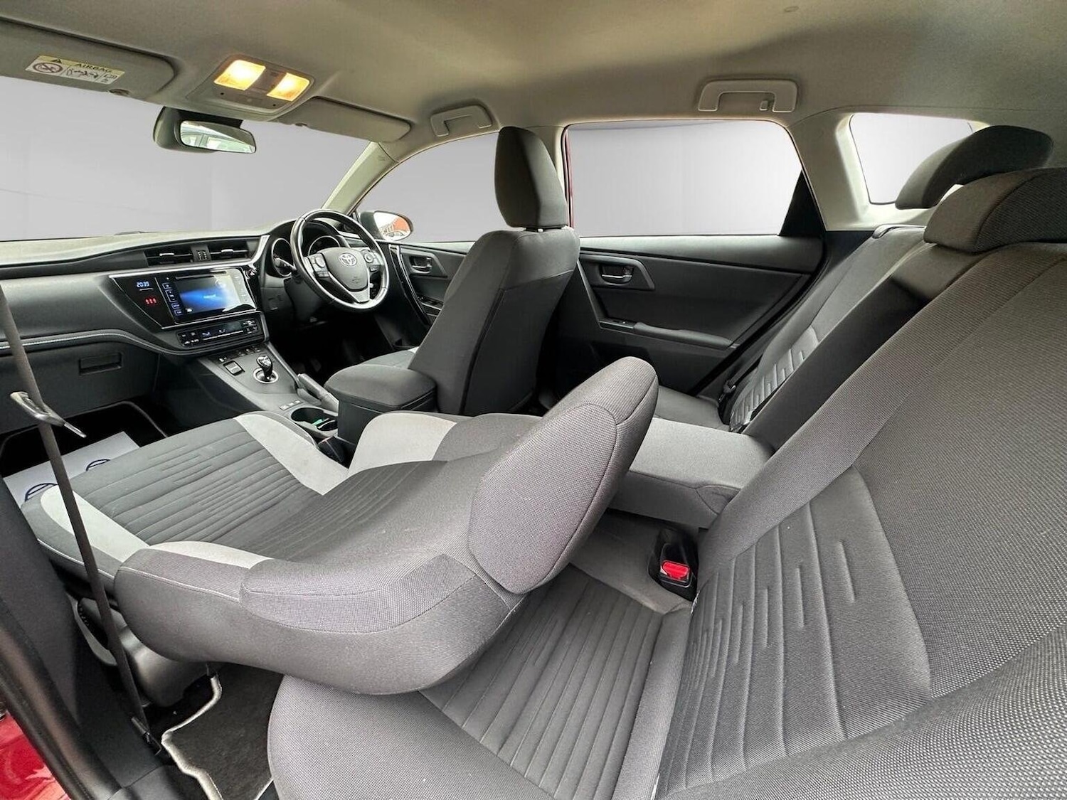 Used Toyota Auris 2017 for sale - 76624450: Photo 12