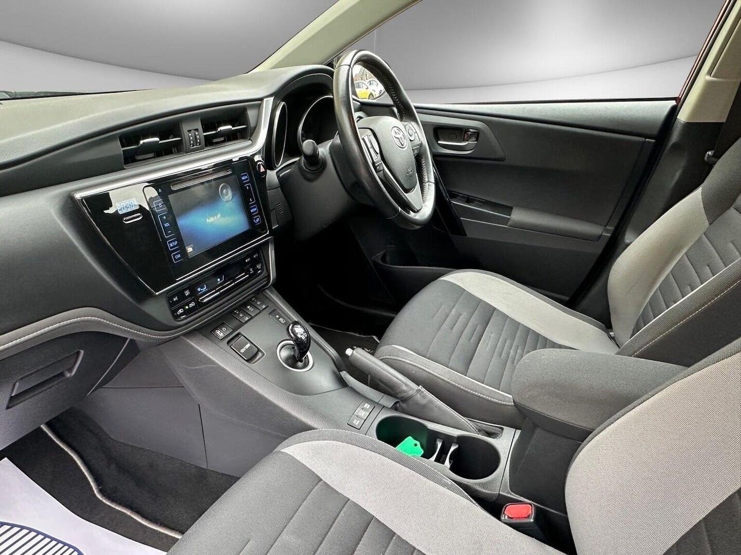 Used Toyota Auris 2017 for sale - 76624450: Photo 13