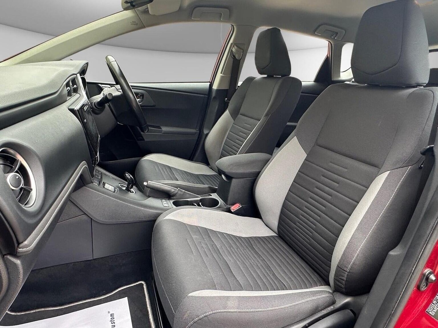 Used Toyota Auris 2017 for sale - 76624450: Photo 14