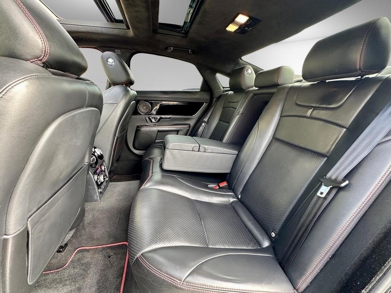 Used Jaguar XJ 2016 for sale - 76624441: Photo 15