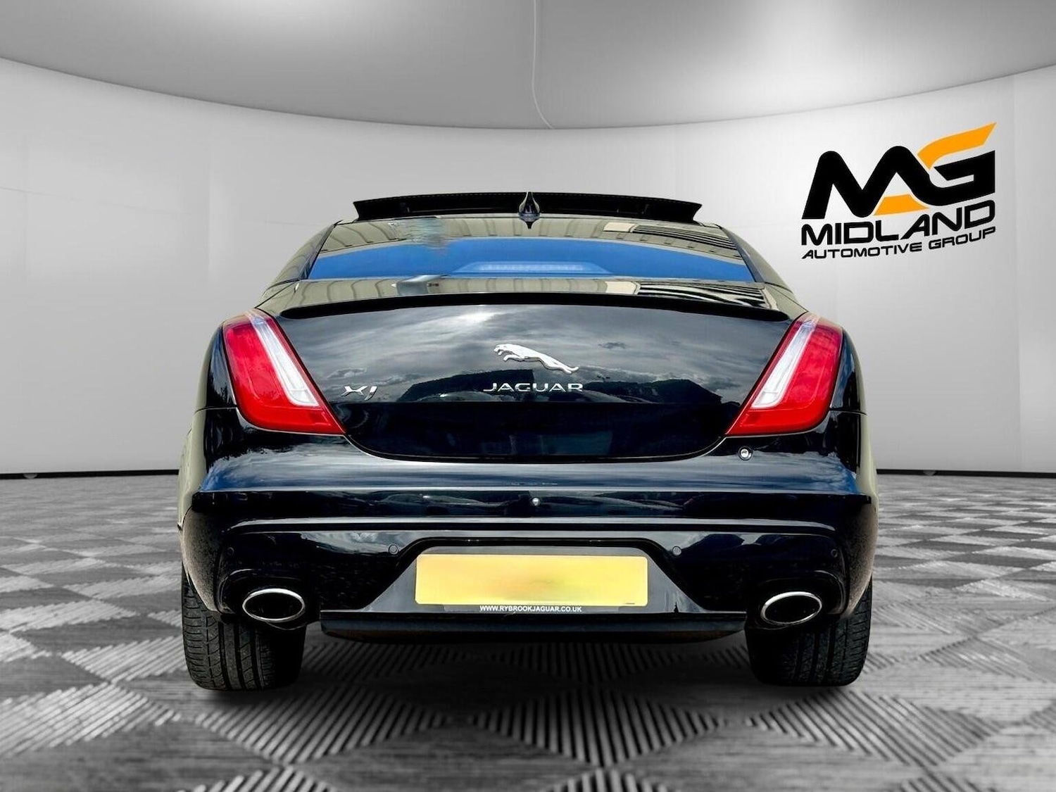 Used Jaguar XJ 2016 for sale - 76624441: Photo 7