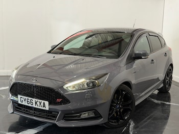 Used Ford Focus 2016 for sale - 79321002: Photo