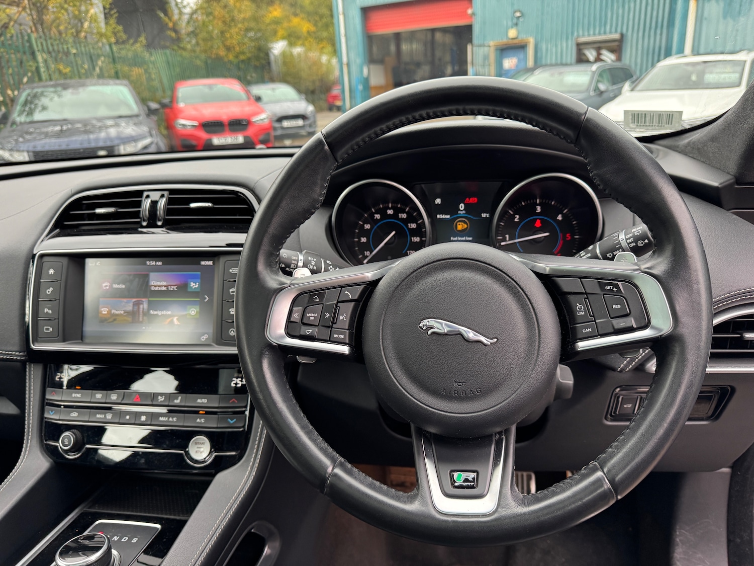 Used Jaguar F-Pace 2018 for sale - 76330481: Photo 6