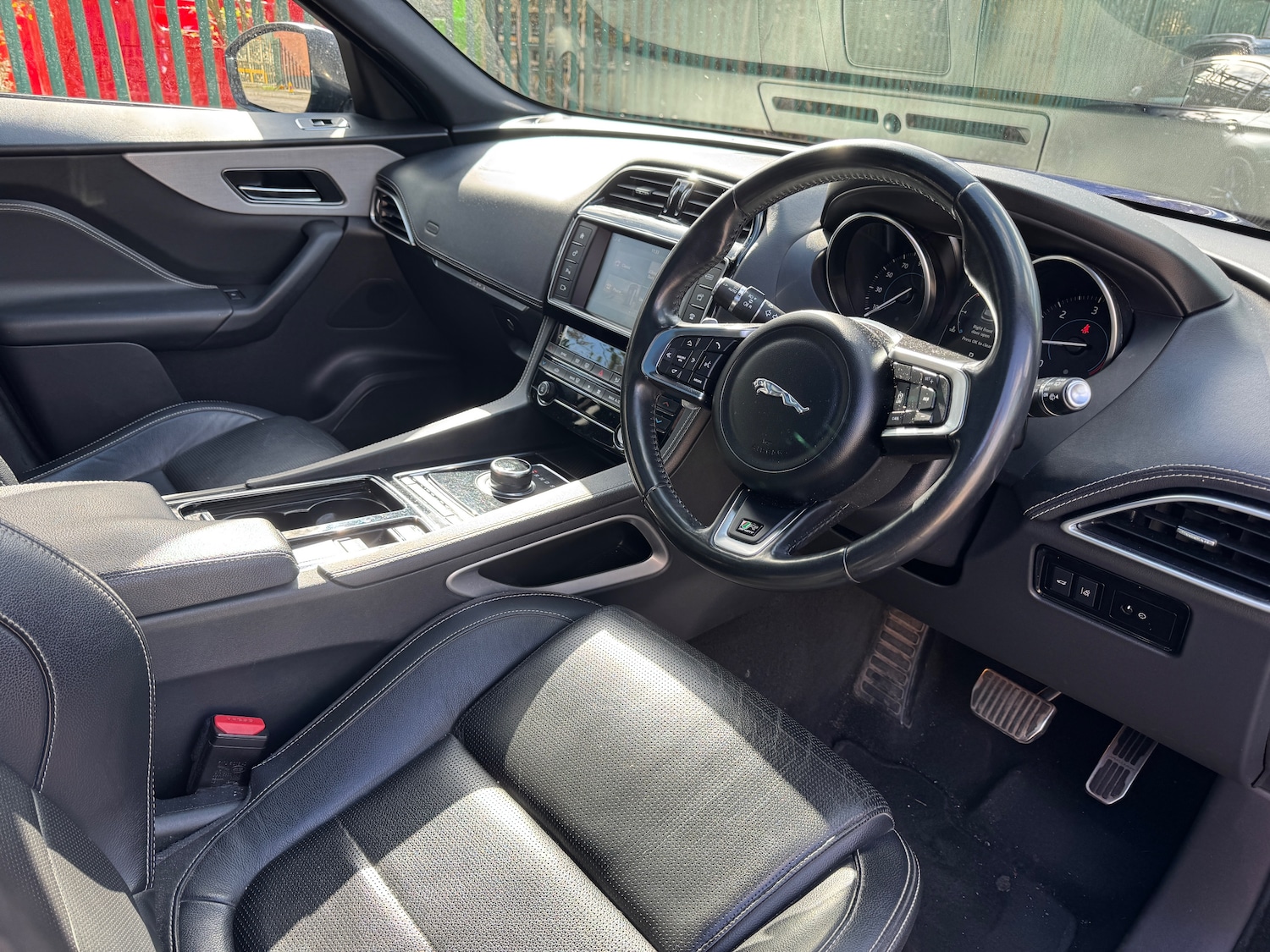 Used Jaguar F-Pace 2018 for sale - 77888726: Photo 6