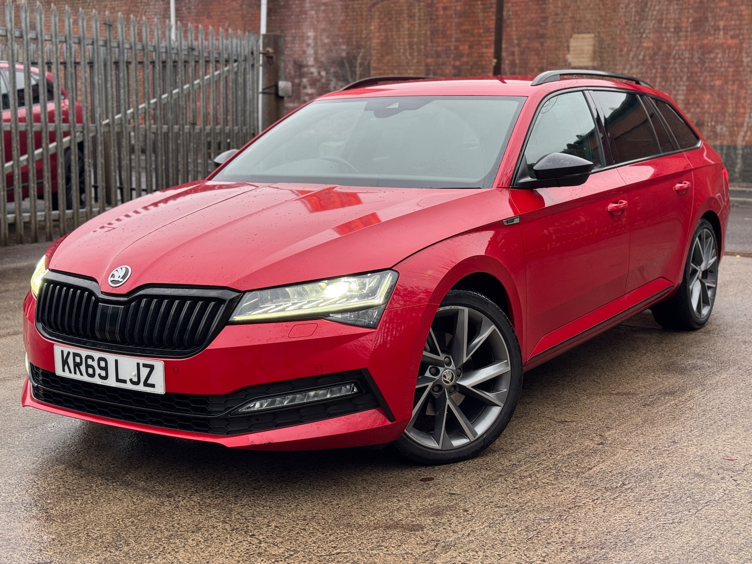 Used Skoda Superb 2019 for sale - 77211728: Photo 2