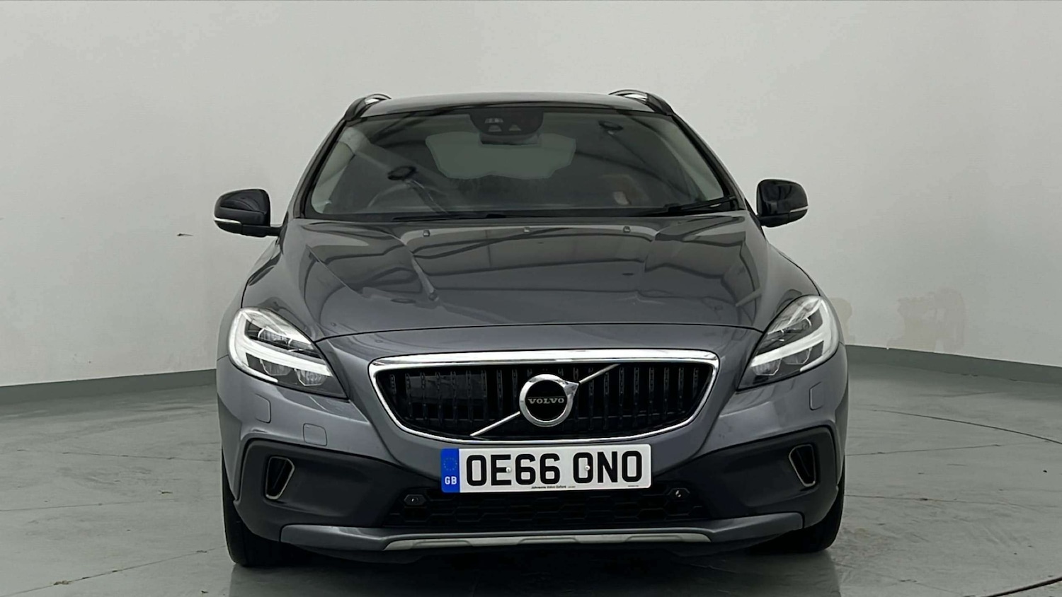 Used Volvo V40 2017 for sale - 76704598: Photo 4