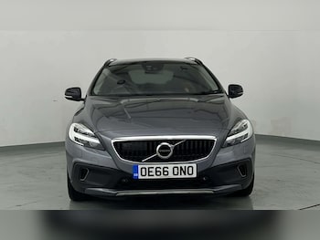 Used Volvo V40 2017 for sale - 76704598: Photo