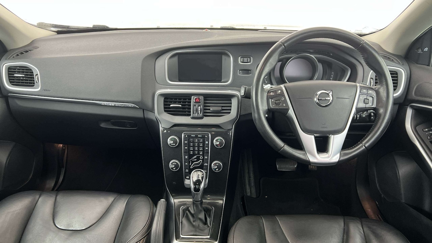 Used Volvo V40 2017 for sale - 76704598: Photo 5