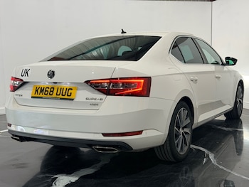 Used Skoda Superb 2018 for sale - 79458482: Photo