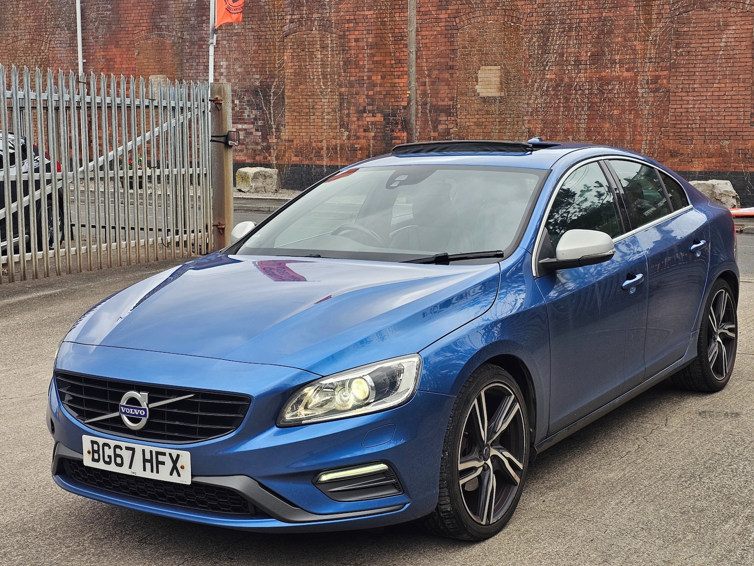 Used Volvo S60 2017 for sale - 78134829: Photo 3