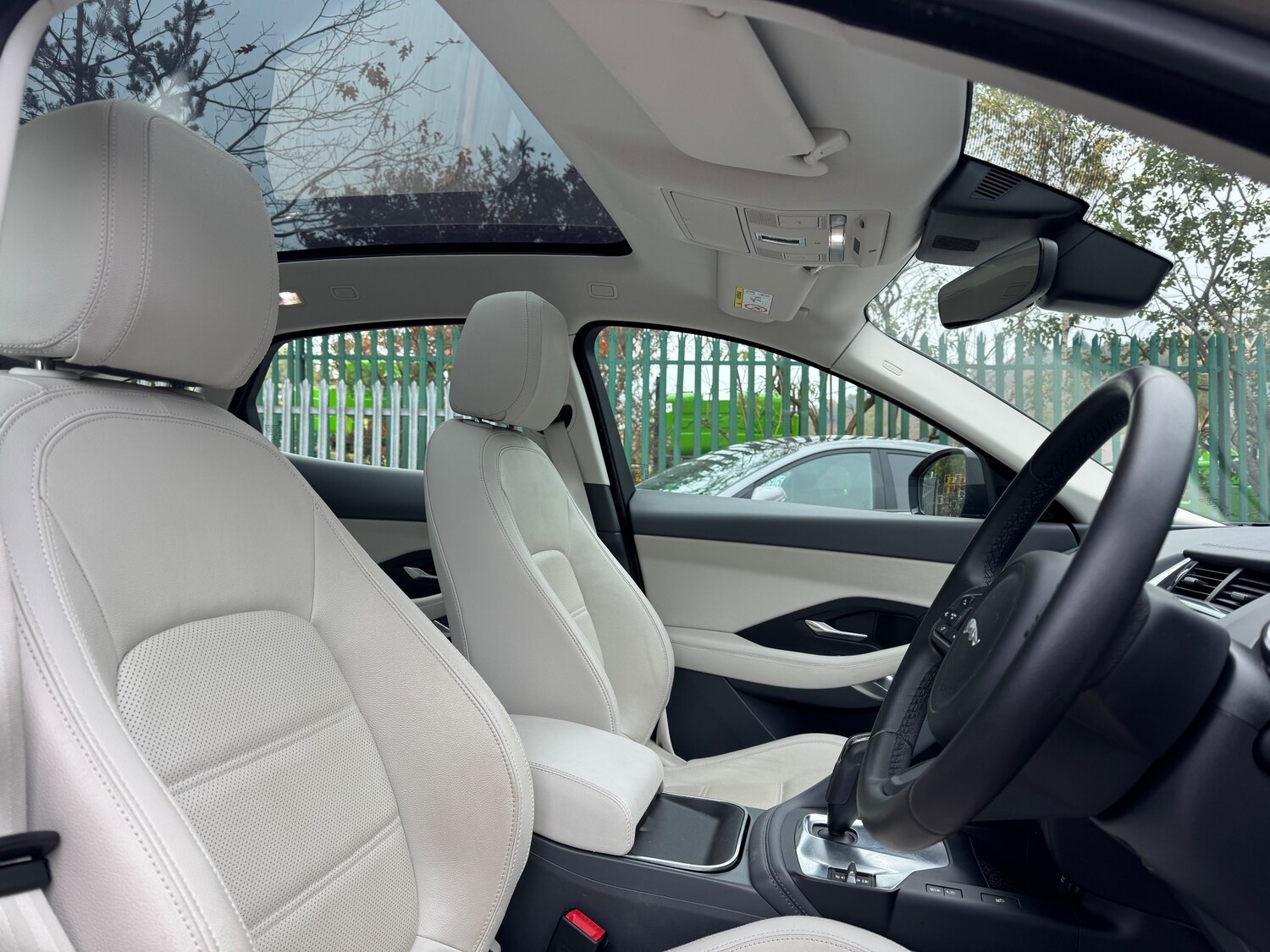 Used Jaguar E-Pace 2019 for sale - 76253142: Photo 10