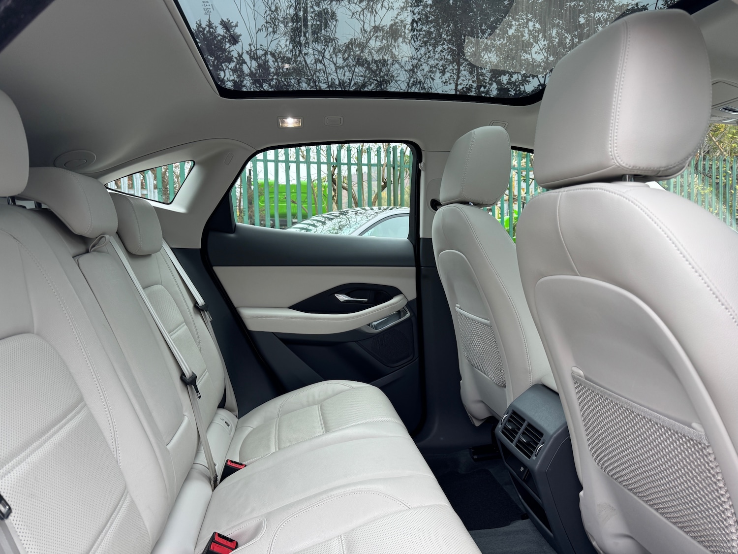 Used Jaguar E-Pace 2019 for sale - 76253142: Photo 16