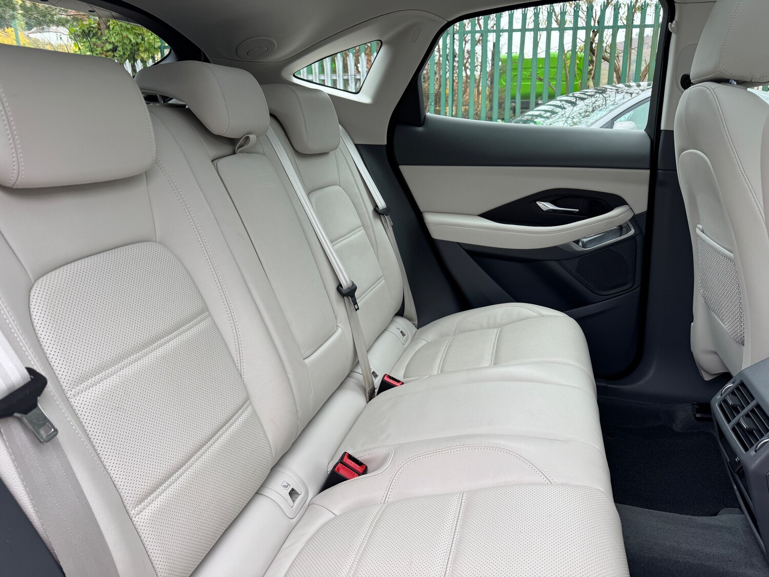 Used Jaguar E-Pace 2019 for sale - 76253142: Photo 17