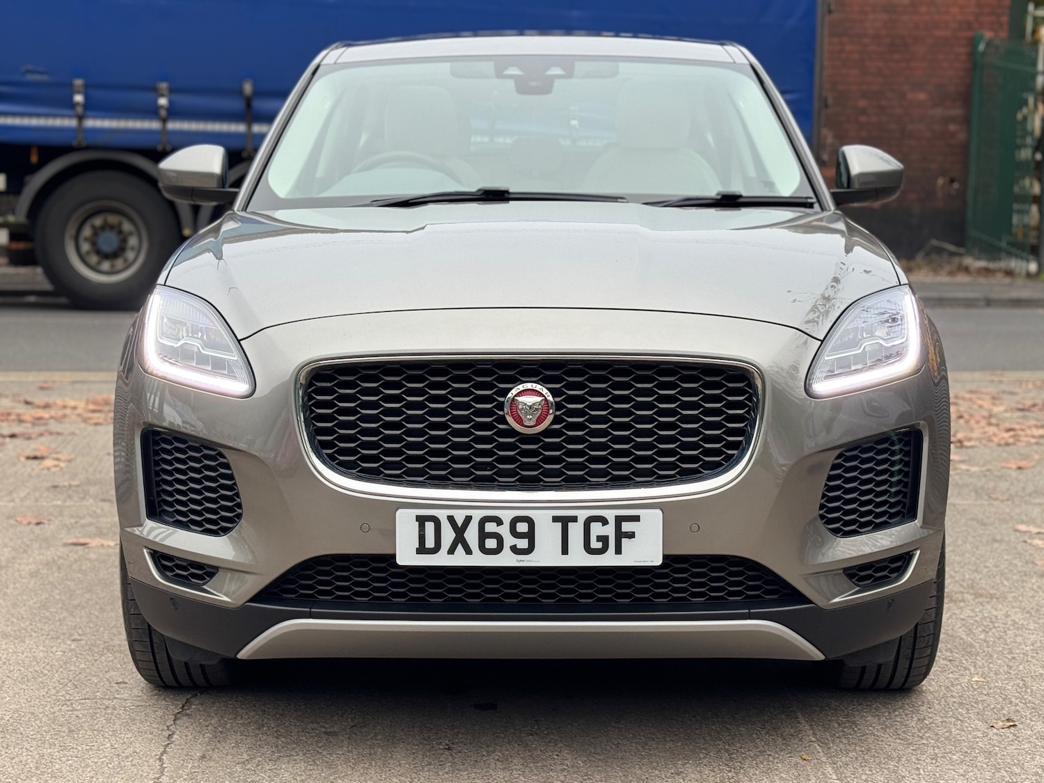 Used Jaguar E-Pace 2019 for sale - 76253142: Photo 2