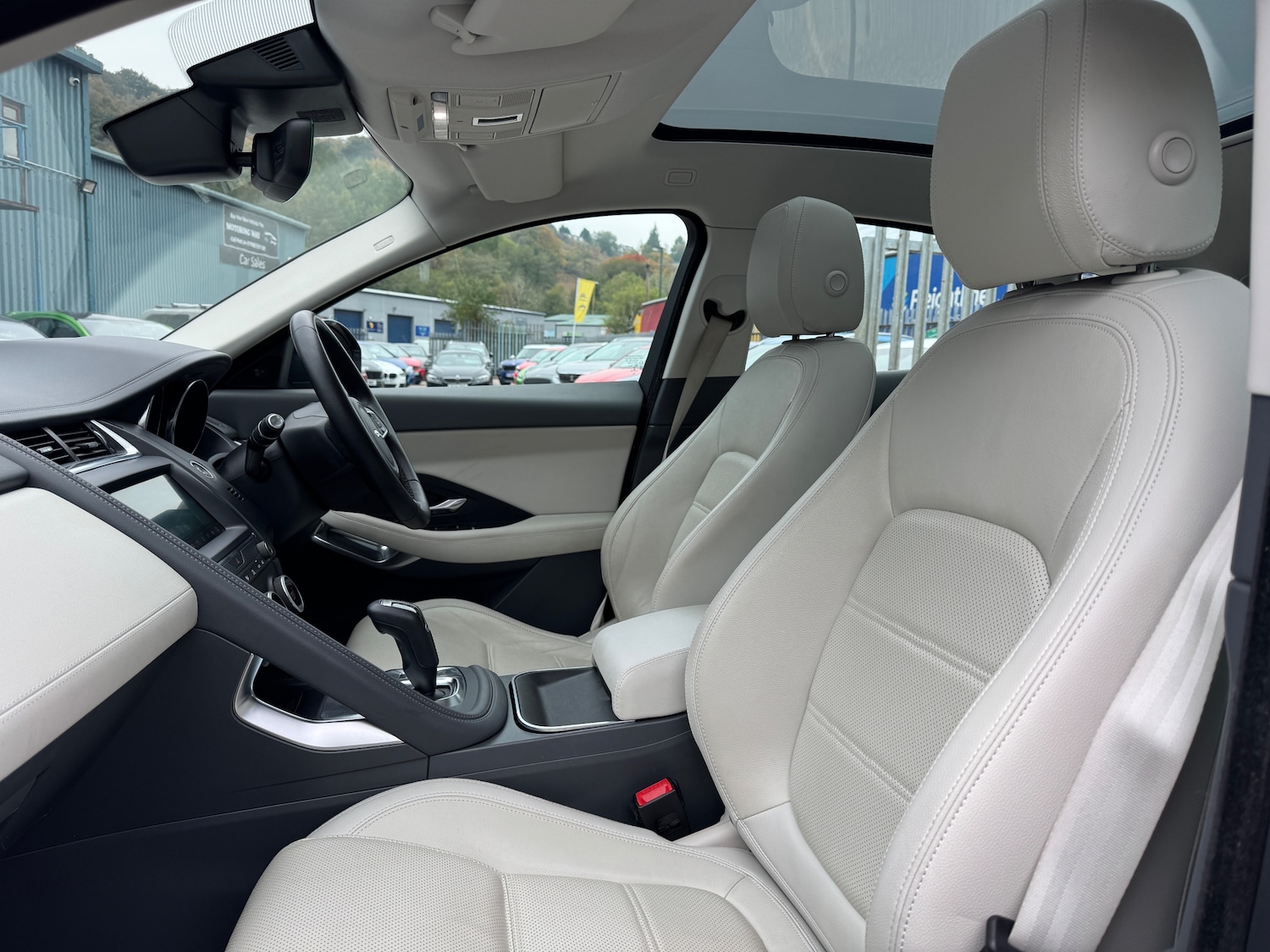 Used Jaguar E-Pace 2019 for sale - 76253142: Photo 25