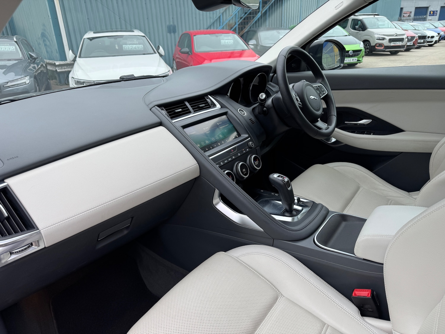 Used Jaguar E-Pace 2019 for sale - 76253142: Photo 27