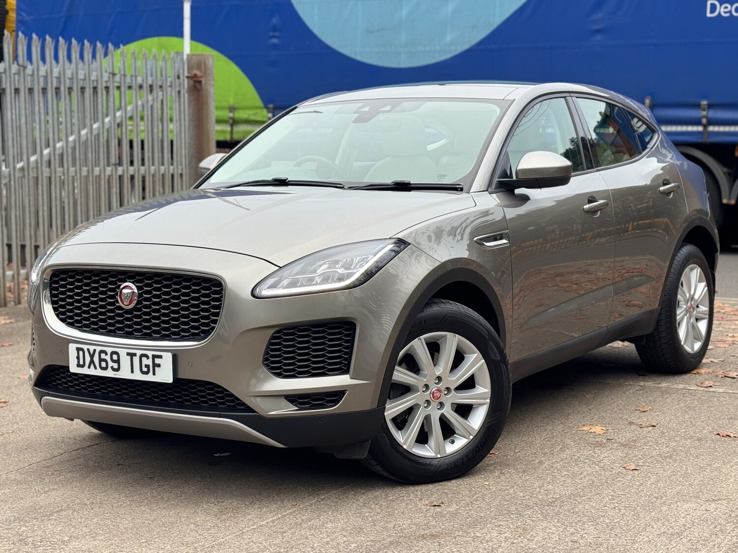 Used Jaguar E-Pace 2019 for sale - 76253142: Photo 3