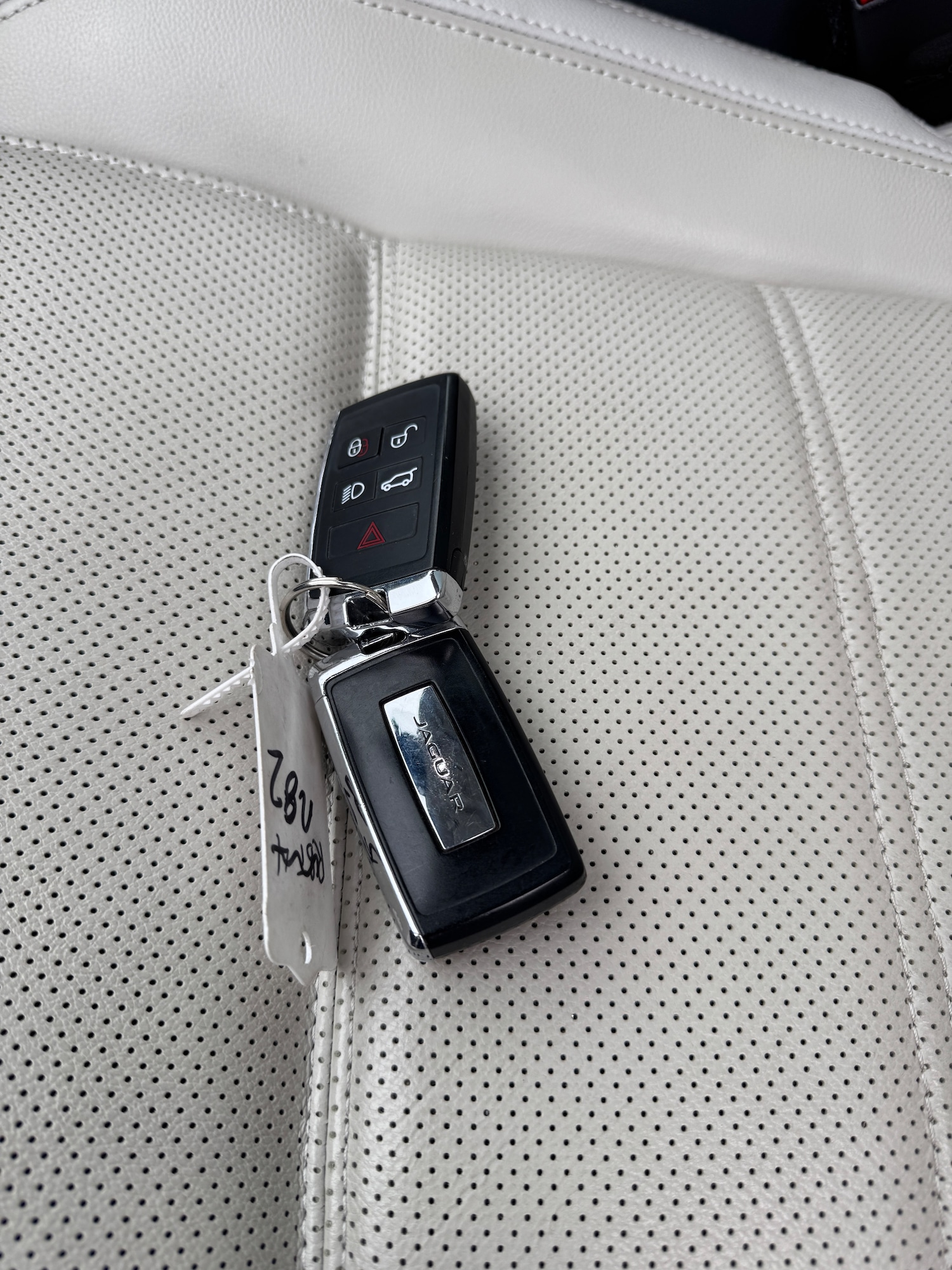 Used Jaguar E-Pace 2019 for sale - 76253142: Photo 32