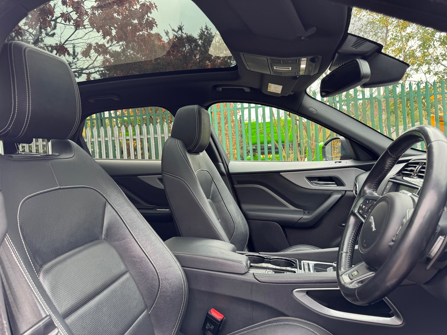 Used Jaguar F-Pace 2017 for sale - 76206627: Photo 13