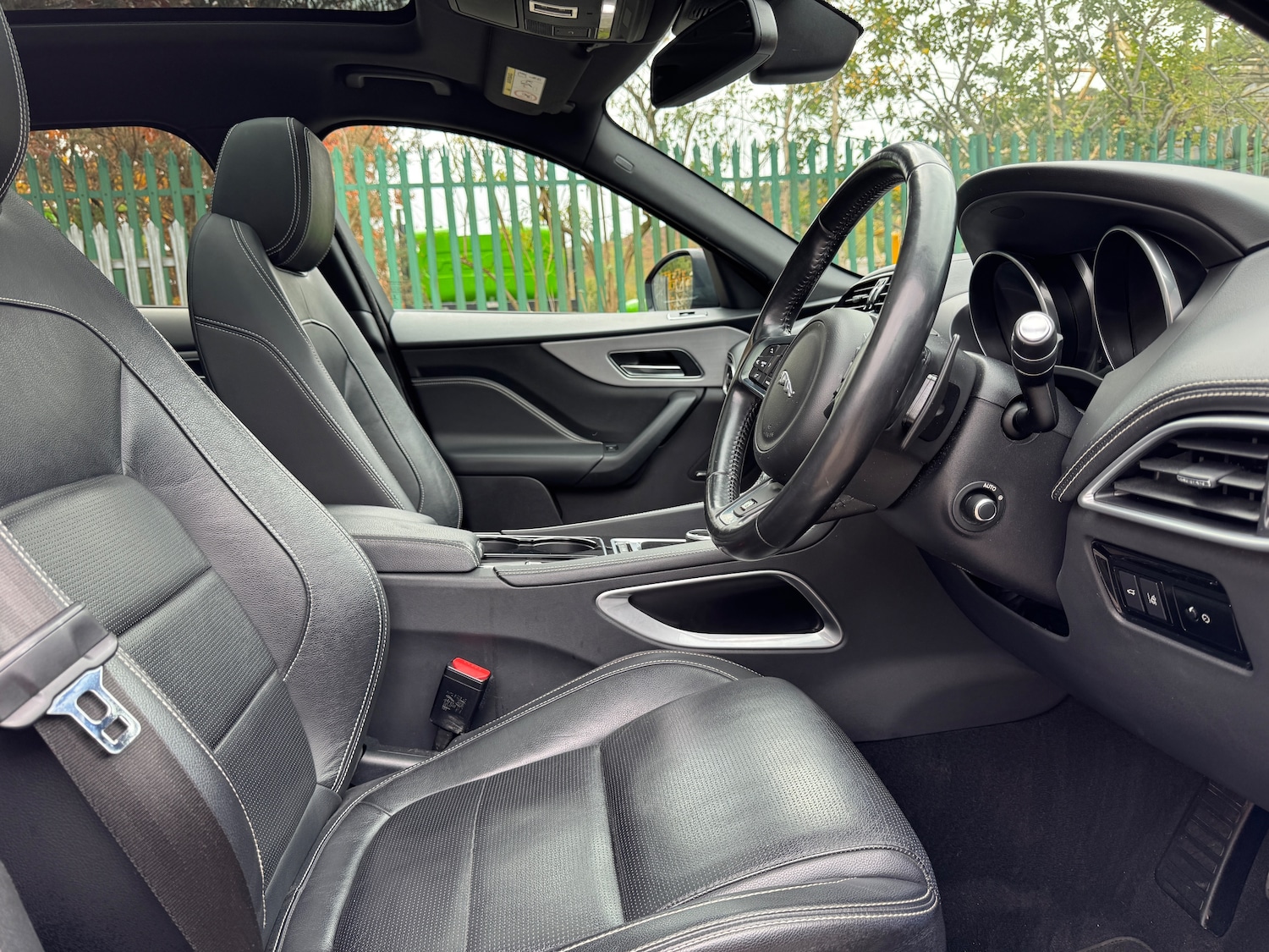 Used Jaguar F-Pace 2017 for sale - 76206627: Photo 14